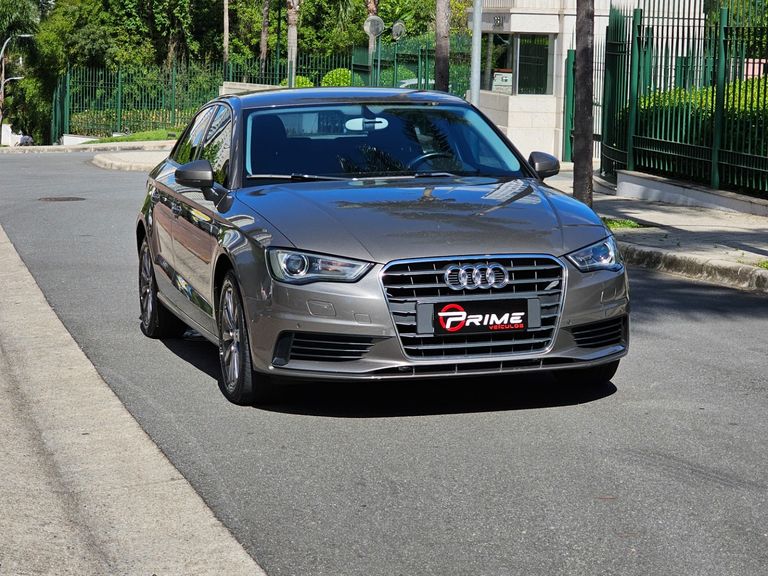 Audi A3 Sedan 1.4/ Attra. 16V TB FSI S-tronic