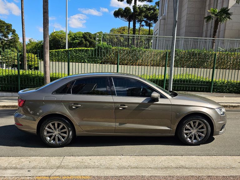 Audi A3 Sedan 1.4/ Attra. 16V TB FSI S-tronic