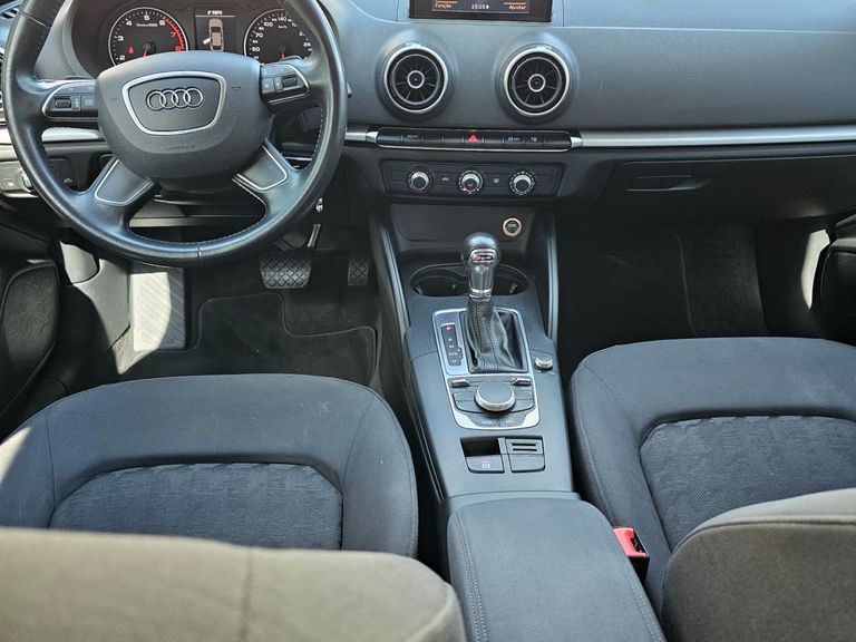 Audi A3 Sedan 1.4/ Attra. 16V TB FSI S-tronic