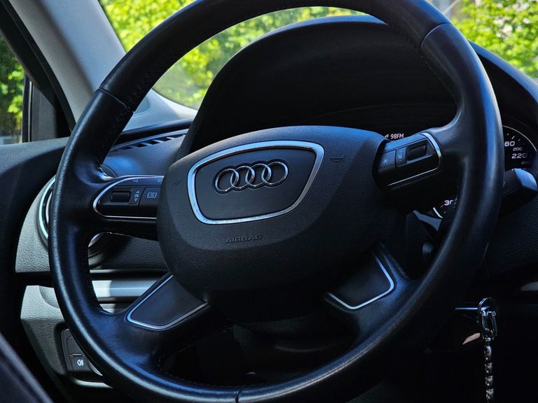 Audi A3 Sedan 1.4/ Attra. 16V TB FSI S-tronic