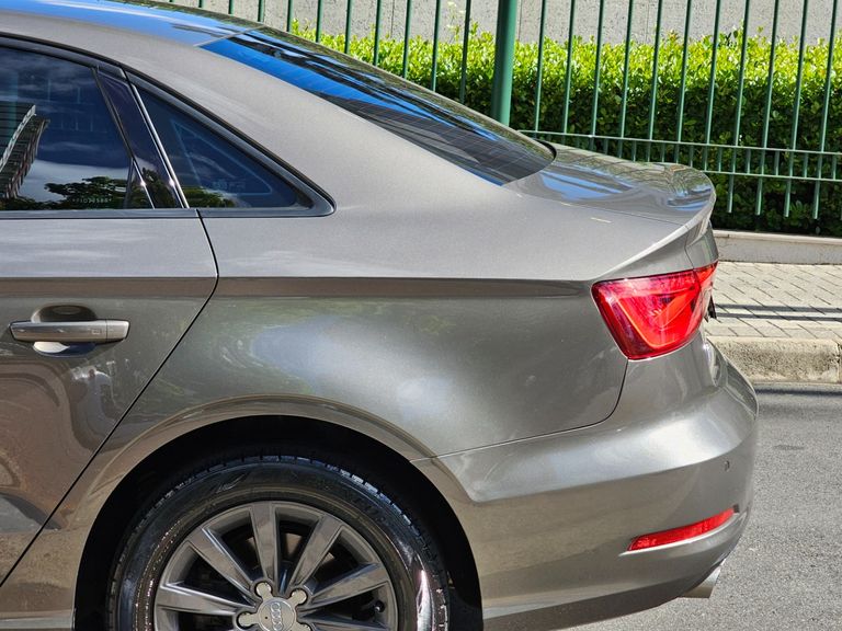 Audi A3 Sedan 1.4/ Attra. 16V TB FSI S-tronic