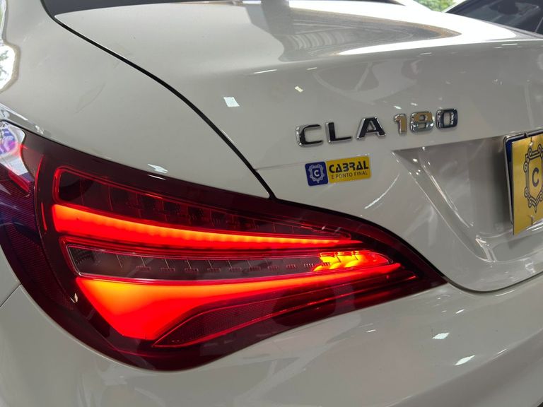 Mercedes CLA-180 1.6 16V 122cv Aut.