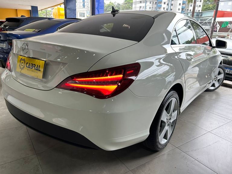 Mercedes CLA-180 1.6 16V 122cv Aut.