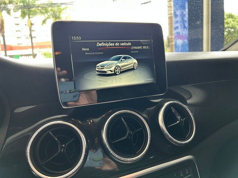 Mercedes CLA-180 1.6 16V 122cv Aut.