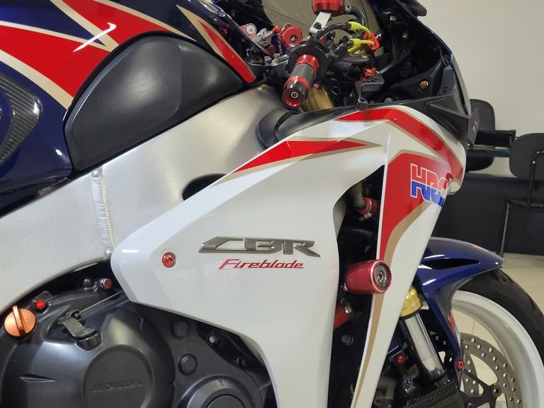 HONDA CBR 1000 RR Fireblade