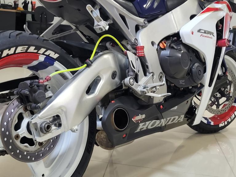 HONDA CBR 1000 RR Fireblade