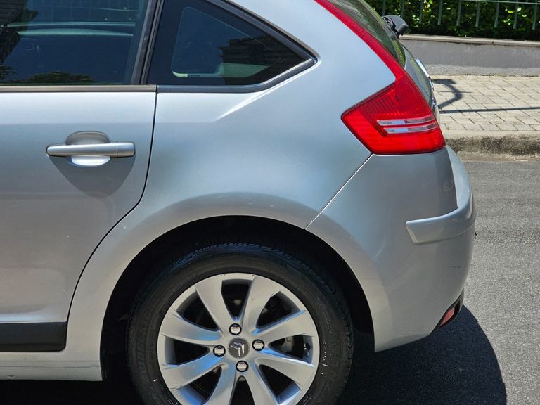 Citroën C4 GLX 1.6 Flex 16V 5p Mec.