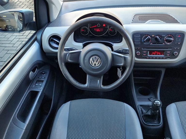 VolksWagen up! move 1.0 TSI Total Flex 12V 5p