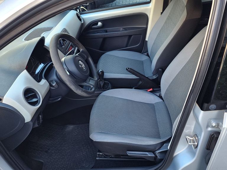 VolksWagen up! move 1.0 TSI Total Flex 12V 5p