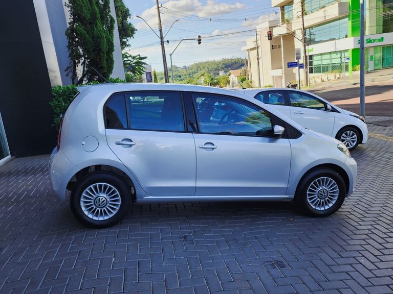 VolksWagen up! move 1.0 TSI Total Flex 12V 5p