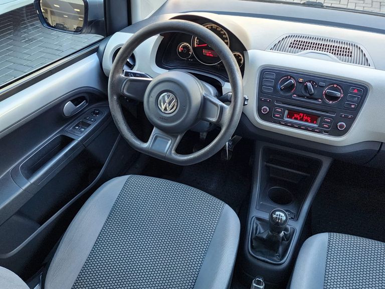 VolksWagen up! move 1.0 TSI Total Flex 12V 5p