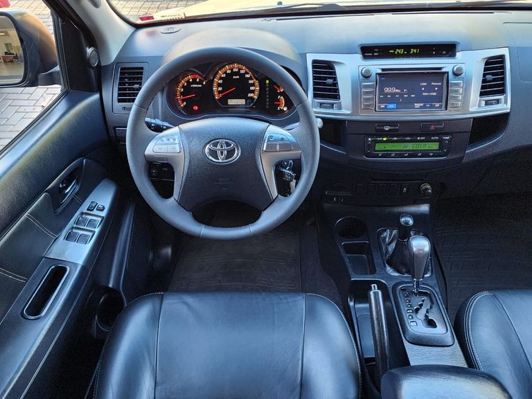 Toyota Hilux CD SRV D4-D 4x4 3.0 TDI Diesel Aut