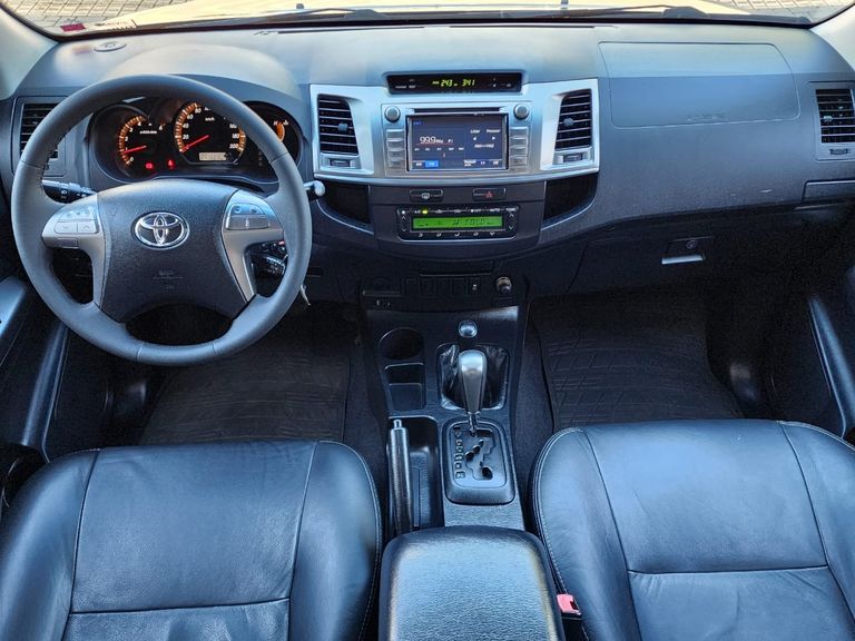 Toyota Hilux CD SRV D4-D 4x4 3.0 TDI Diesel Aut