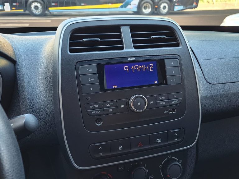 Renault KWID Zen 1.0 Flex 12V 5p Mec.