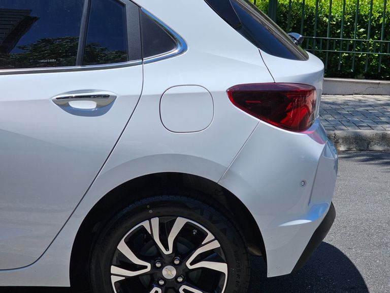 Chevrolet ONIX HATCH PREM. 1.0 12V TB Flex 5p Aut.