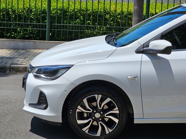 Chevrolet ONIX HATCH PREM. 1.0 12V TB Flex 5p Aut.