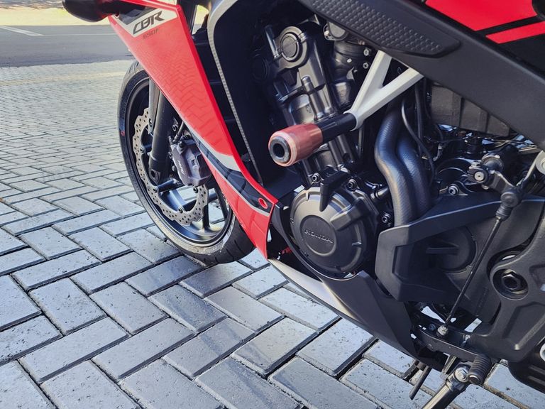 HONDA CBR 650F