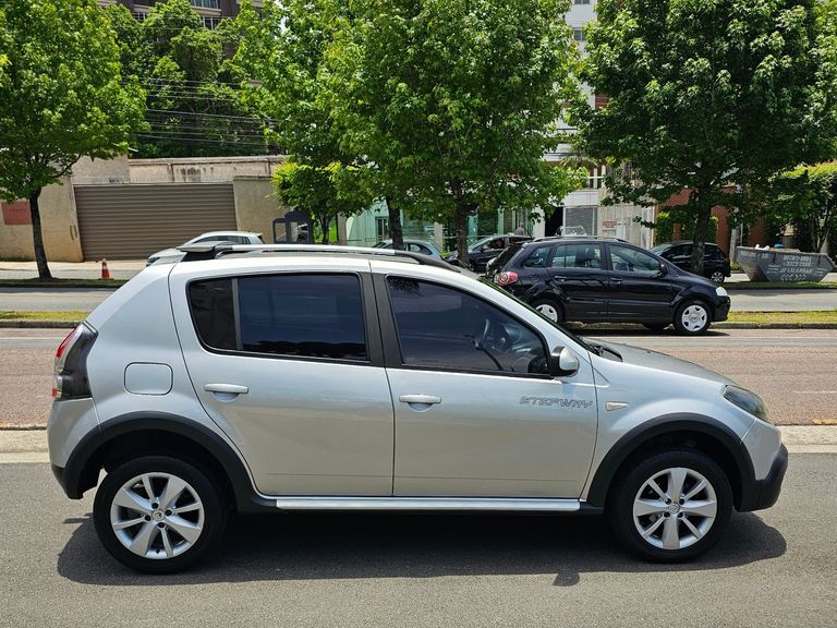 Renault SANDERO Authentique Hi-Power 1.0 16V 5p