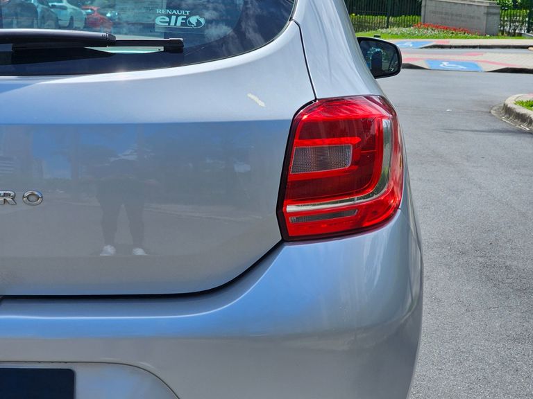 Renault SANDERO Authentique Hi-Power 1.0 16V 5p