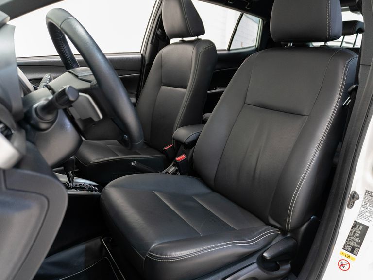 Toyota YARIS XLS 1.5 Flex 16V 5p Aut.