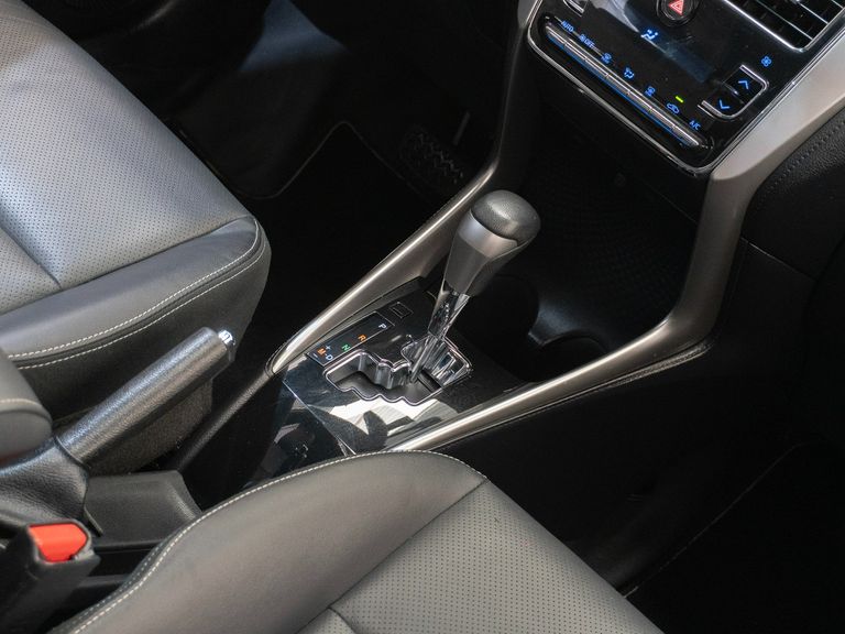 Toyota YARIS XLS 1.5 Flex 16V 5p Aut.