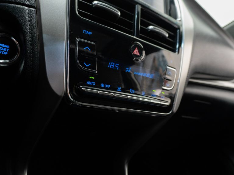 Toyota YARIS XLS 1.5 Flex 16V 5p Aut.