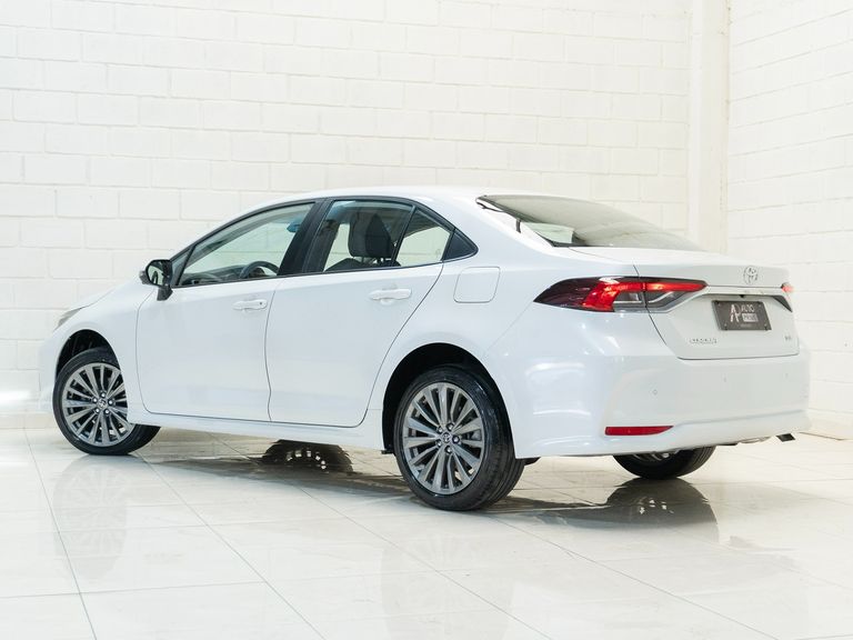 Toyota Corolla XEi 2.0 Flex 16V Aut.