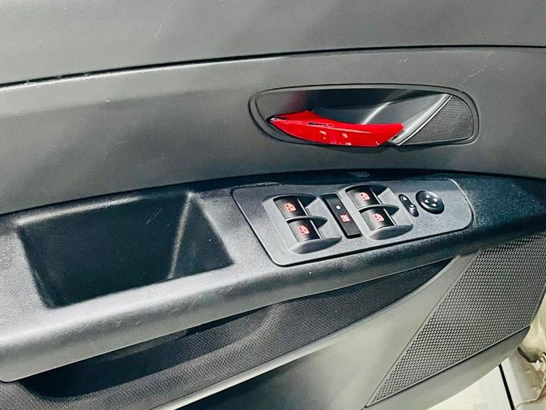 Fiat Punto Sporting 1.8 Flex 8V/16V 5p