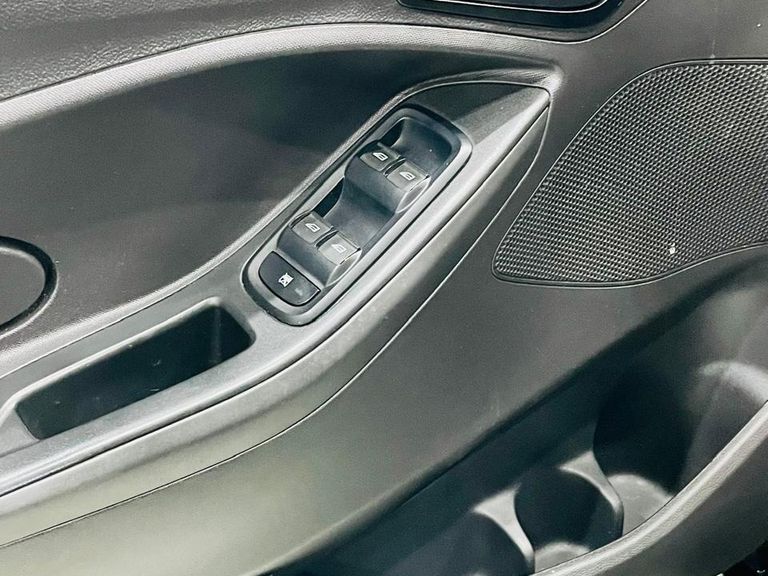 Ford Ka 1.5 Sedan SE Plus 12V Flex 4p Aut.