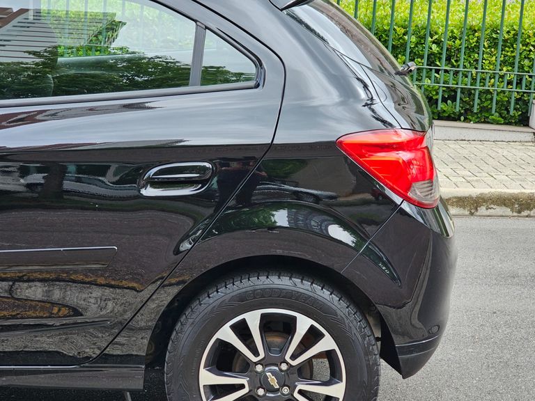 Chevrolet ONIX HATCH LTZ 1.4 8V FlexPower 5p Mec.