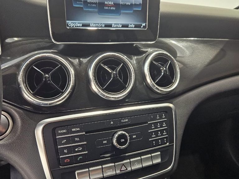 Mercedes CLA-180 1.6 16V 122cv Aut.