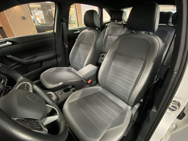 VolksWagen Nivus Highline 1.0 200 TSI Flex Aut.