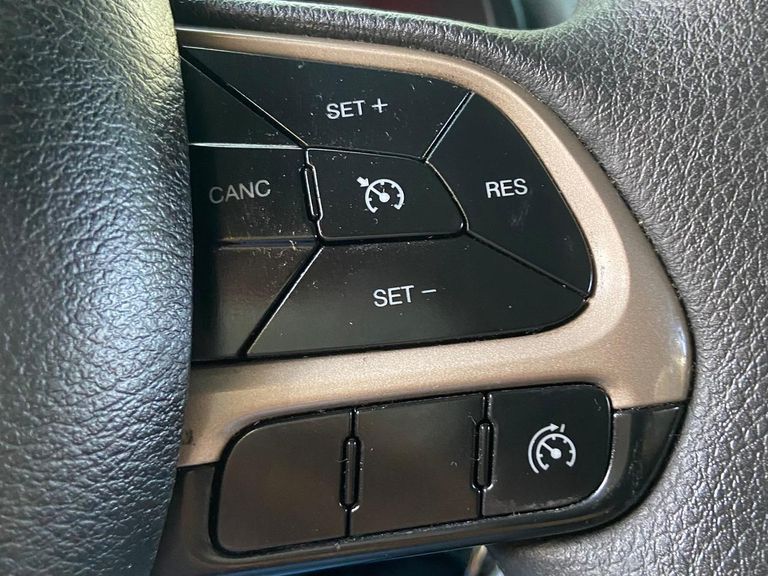 Jeep Renegade Sport 1.8 4x2 Flex 16V Aut.