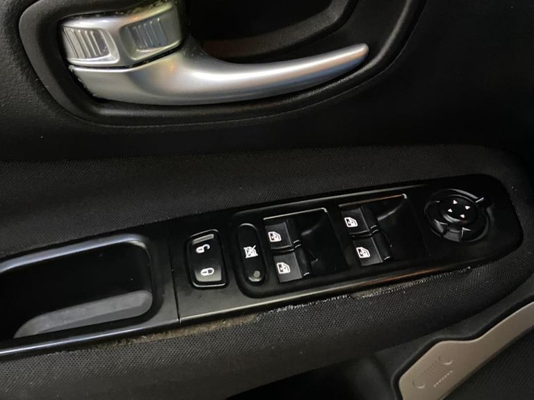 Jeep Renegade Sport 1.8 4x2 Flex 16V Aut.