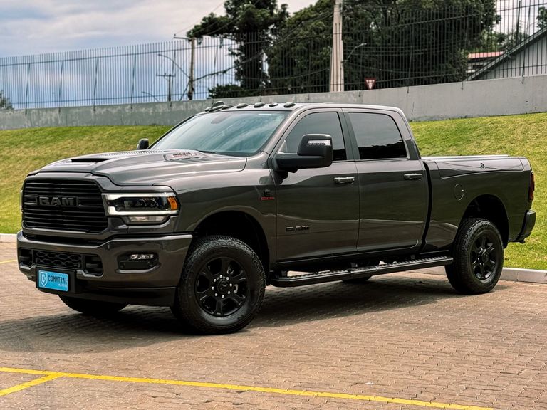 RAM 2500 LARAM. 6.7 NIGHT ED. TB CD 4x4 Die.