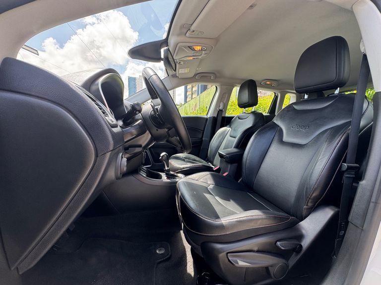 Jeep COMPASS LONGITUDE 2.0 4x2 Flex 16V Aut.