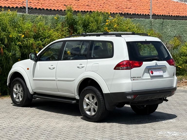 Mitsubishi Pajero DAKAR 3.2 4x4 T.I. Dies. 5p Aut.