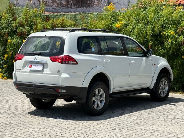 Mitsubishi Pajero DAKAR 3.2 4x4 T.I. Dies. 5p Aut.