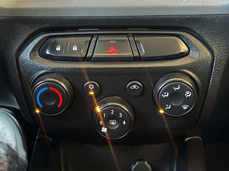 Chevrolet ONIX HATCH Joy 1.0 8V Flex 5p Mec.