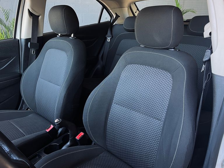 Chevrolet ONIX HATCH Joy 1.0 8V Flex 5p Mec.