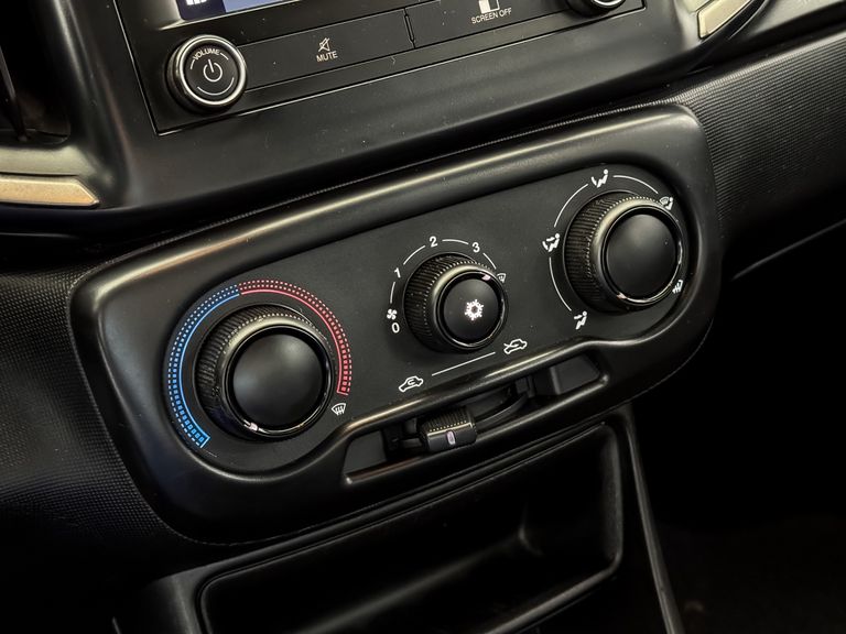 Fiat Strada Freedom 1.3 Flex 8V CD