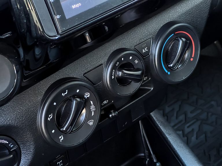 Toyota Hilux Chassi 4x4 2.8 TDI Diesel Mec.