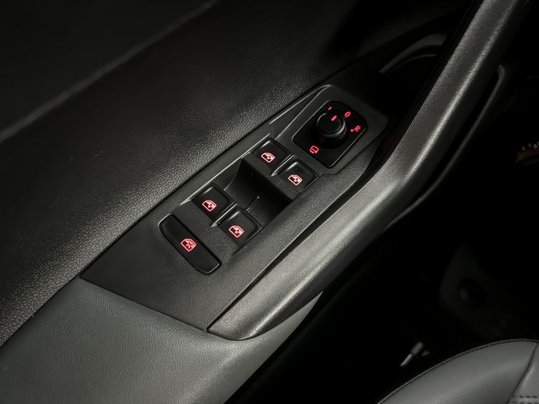 VolksWagen Nivus Highline 1.0 200 TSI Flex Aut.