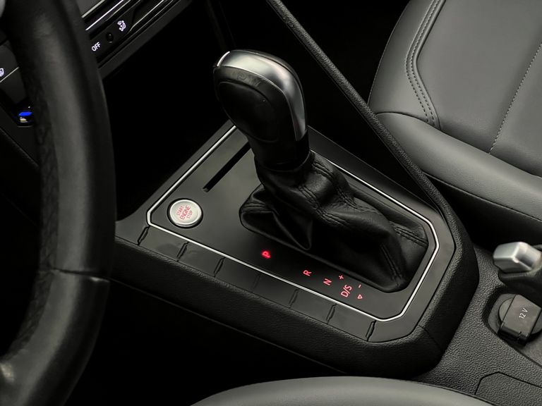 VolksWagen Nivus Highline 1.0 200 TSI Flex Aut.