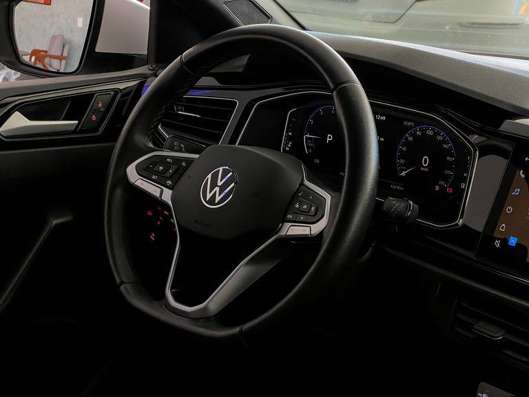 VolksWagen Nivus Highline 1.0 200 TSI Flex Aut.