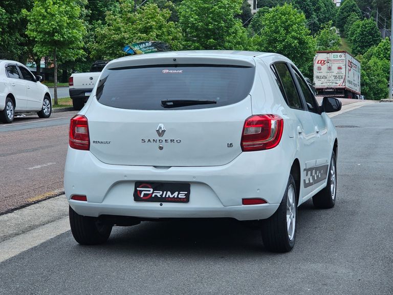 Renault SANDERO Dyna. EasyR Hi-Flex 1.6 8V