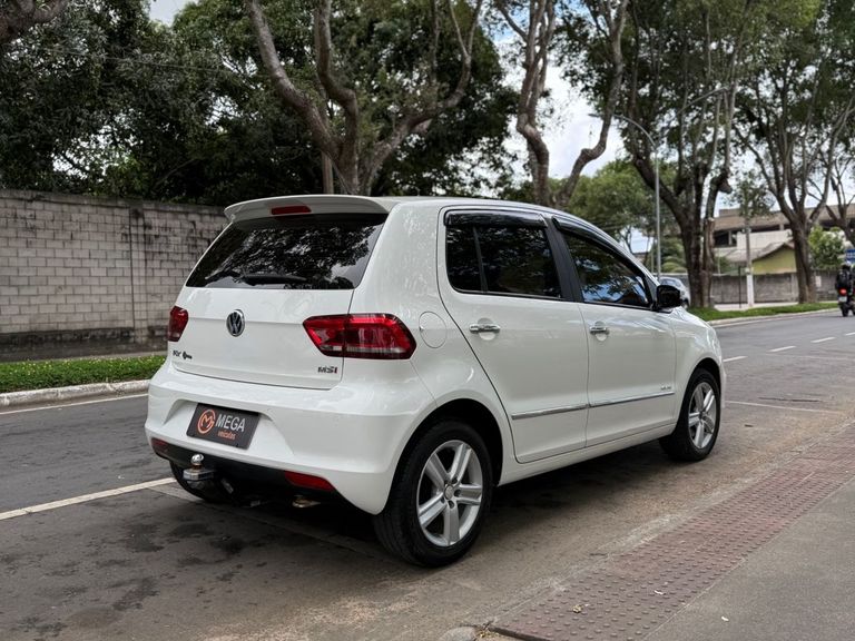 VolksWagen Fox Highline1.6 Flex 16V 5p