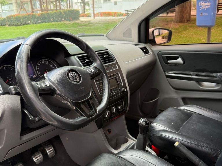 VolksWagen Fox Highline1.6 Flex 16V 5p