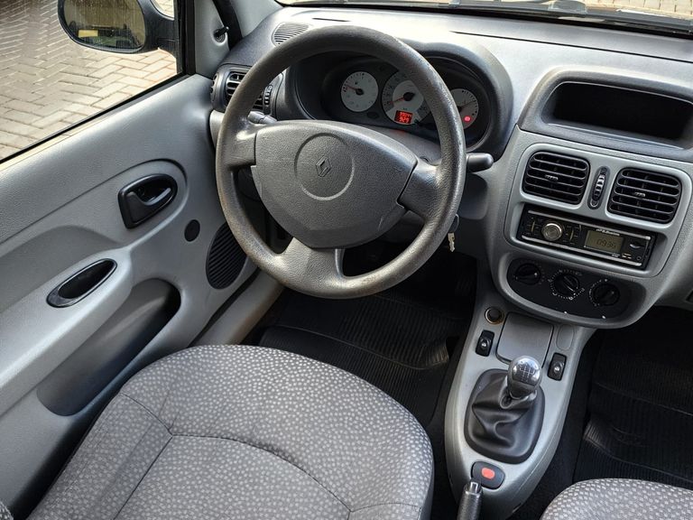 Renault Clio Hi-Flex 1.0 16V 3p