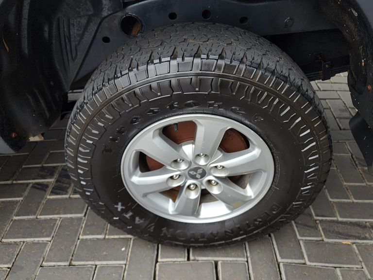 Mitsubishi L200 Triton GLX 3.2 CD TB Int.Diesel Mec
